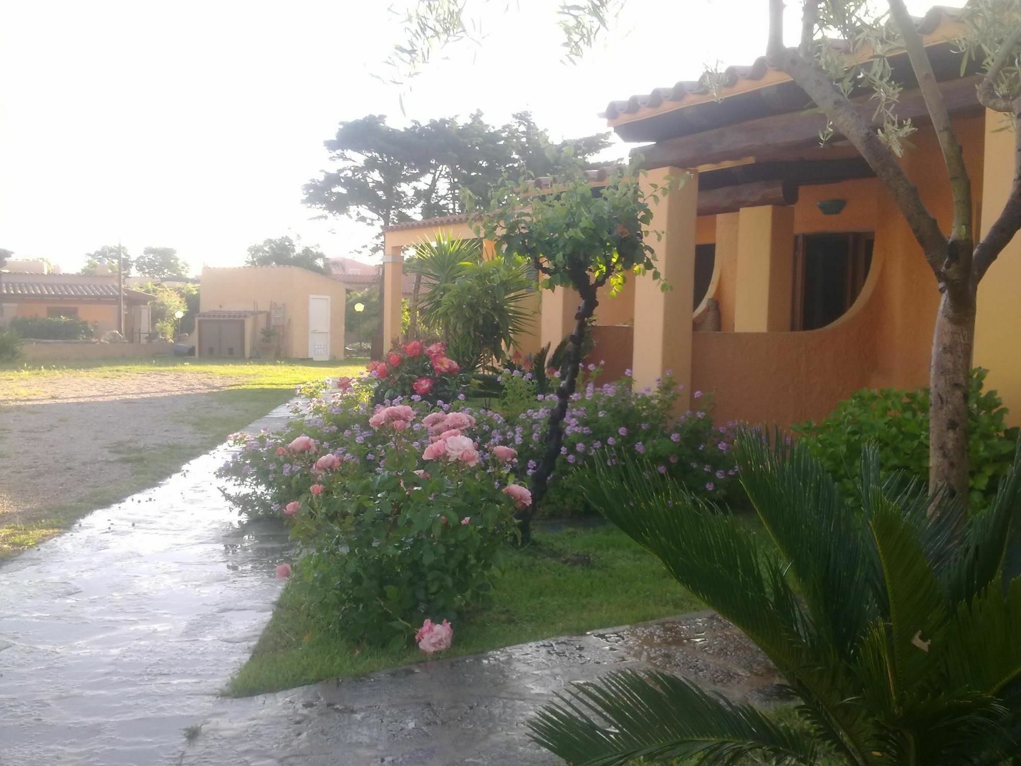 Residence La Pineta Budoni Ngoại thất bức ảnh
